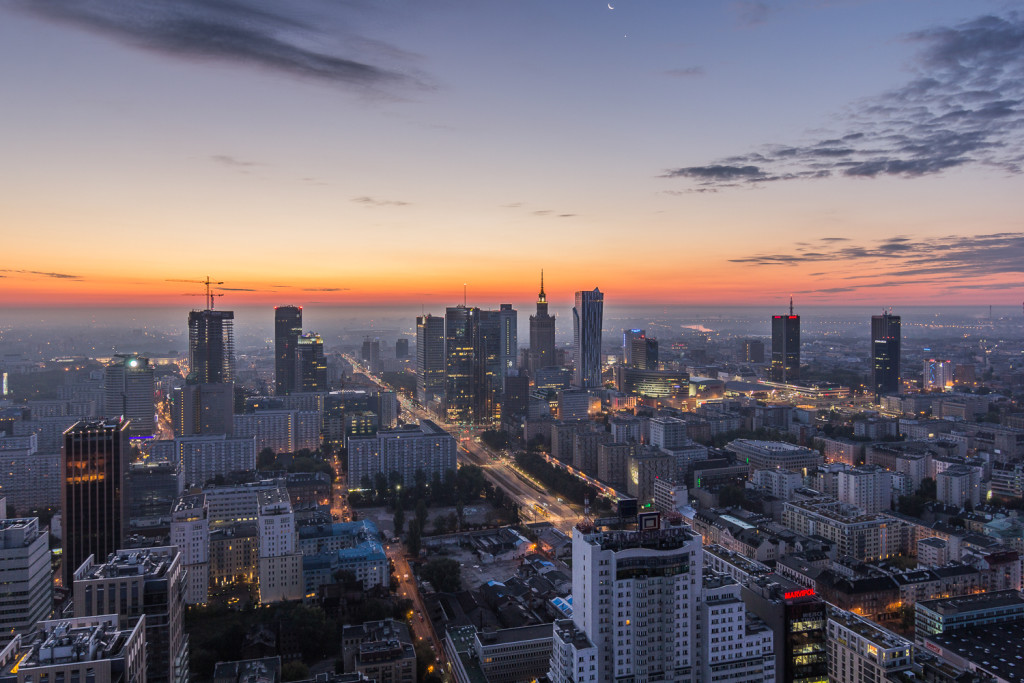 Ghelamco_Warsaw_Spire_wschód słońca 1