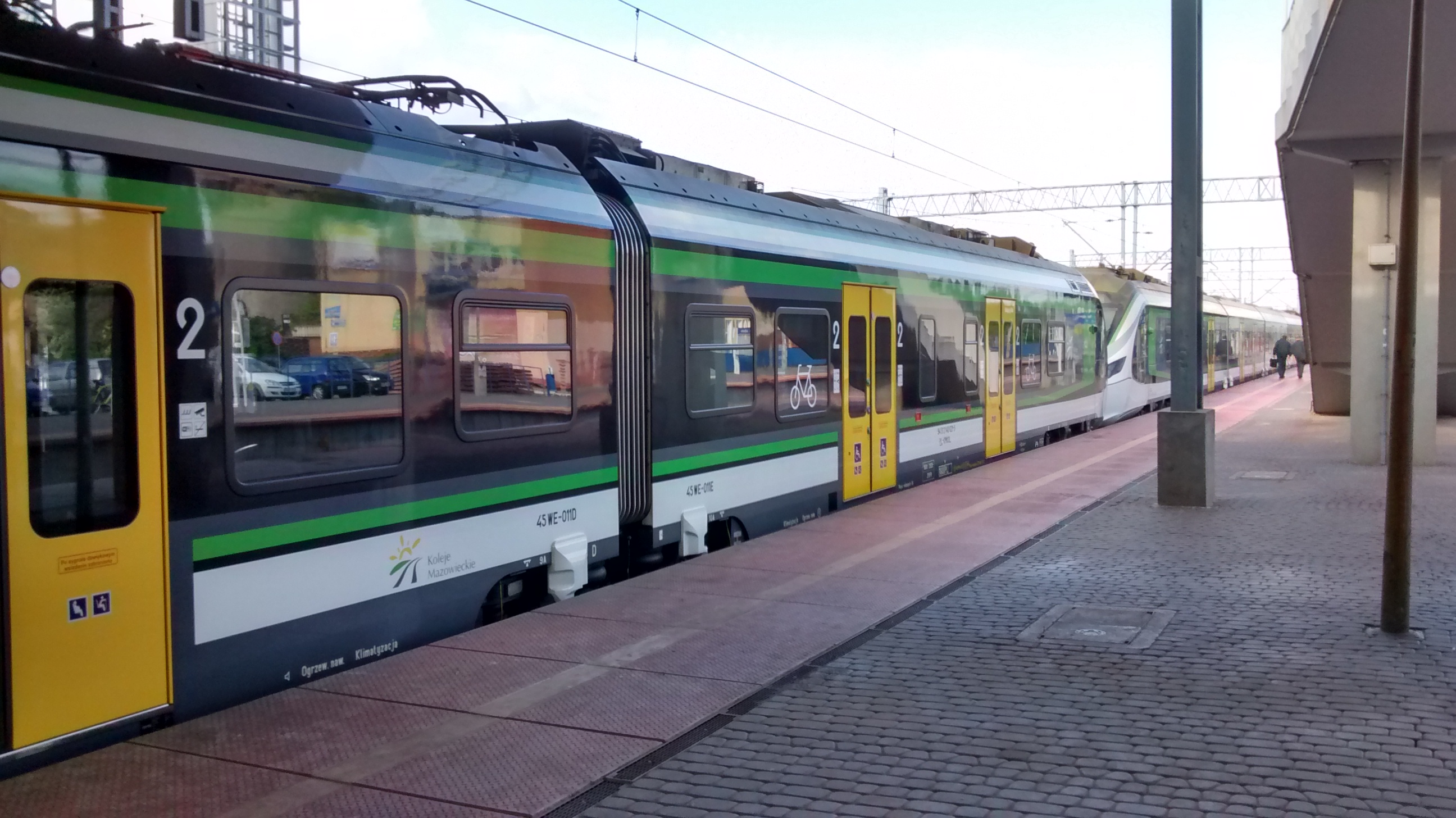 Przełom w podróżach! POLREGIO szykuje tańsze bilety na majówkowe trasy