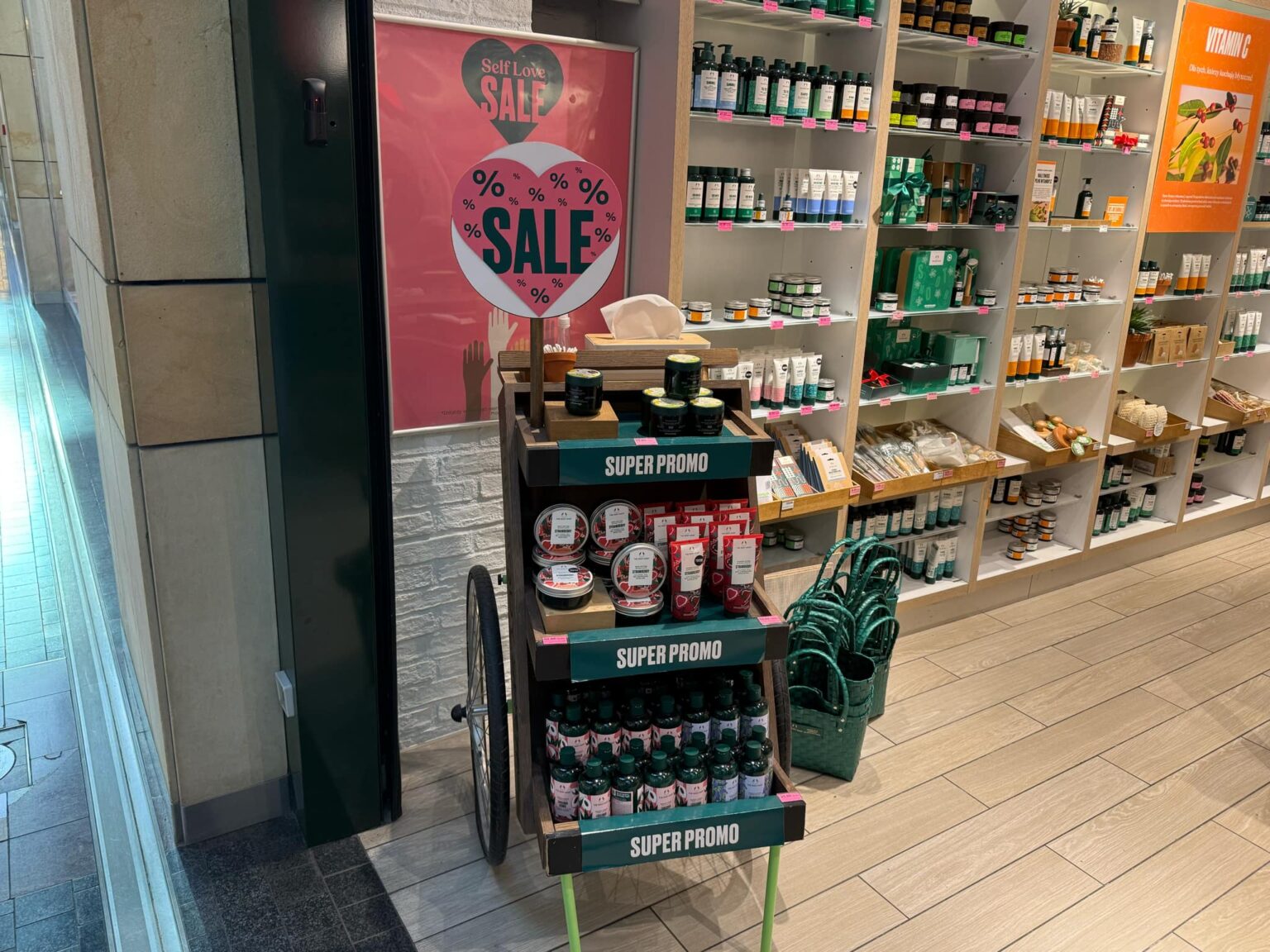 WSZYSTKIE SKLEPY WARSZAWA visual data 4