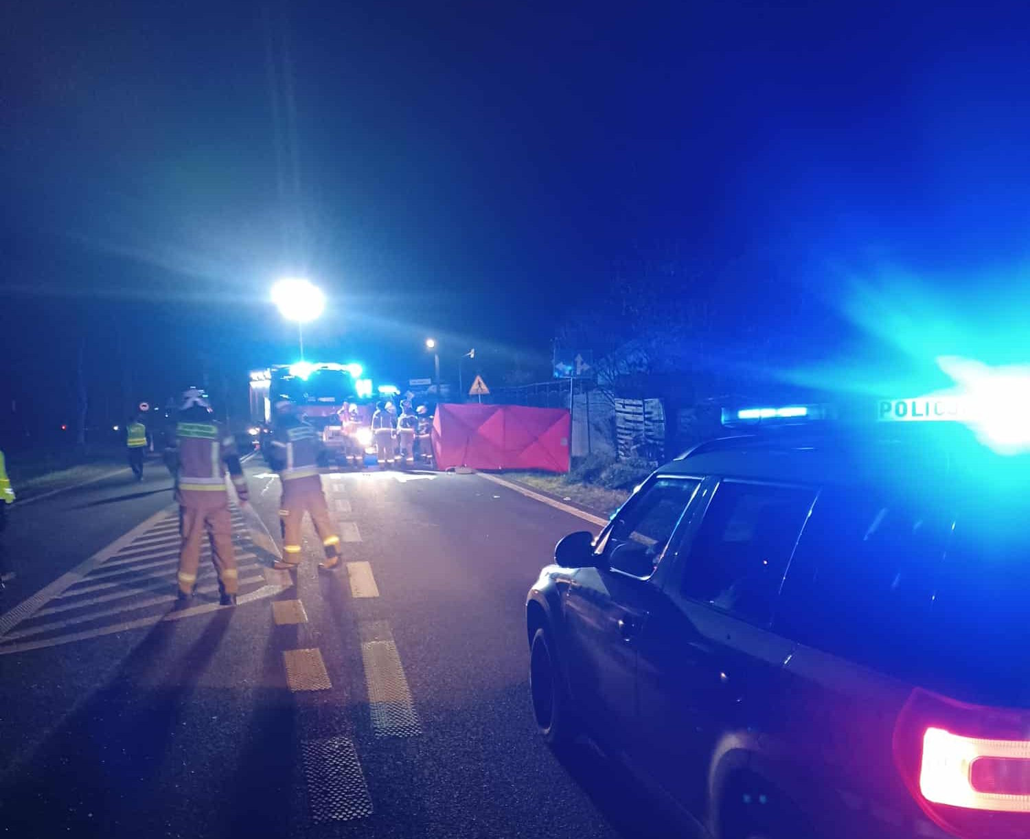 Kolejny tragiczny wypadek na Mazowszu. Nie żyje 46-letnia kobieta, droga krajowa nr 10 całkowicie zablokowana