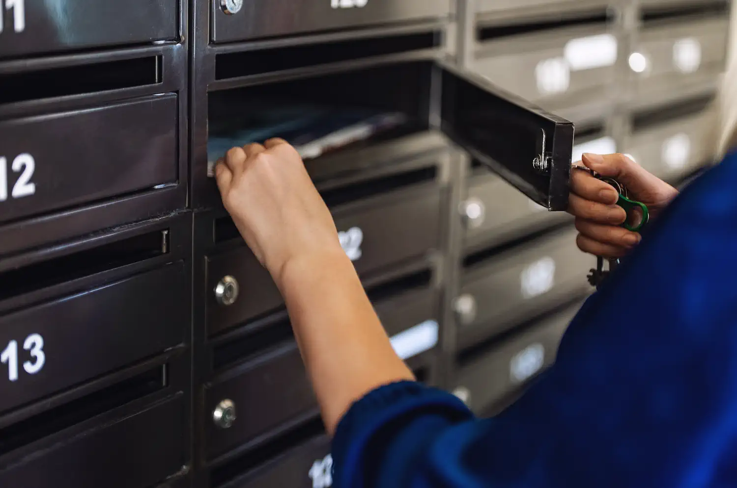 Masz mieszkanie w bloku? Prawdziwy dramat czeka w skrzynce na listy. Mieszkańcy boją się jej otwierać